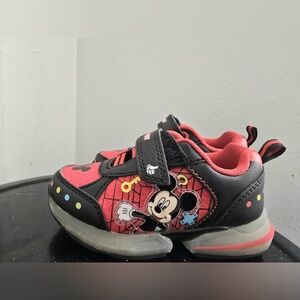 Kids Light-Up Sneakers, Black and Red in size 7 toddler